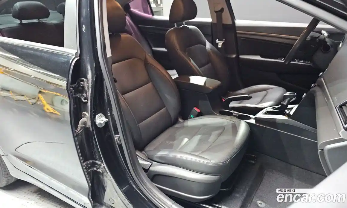 Hyundai Avante 2015 1.6 автомат (гидро), фото 11