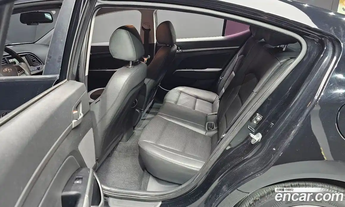 Hyundai Avante 2015 1.6 автомат (гидро), фото 13