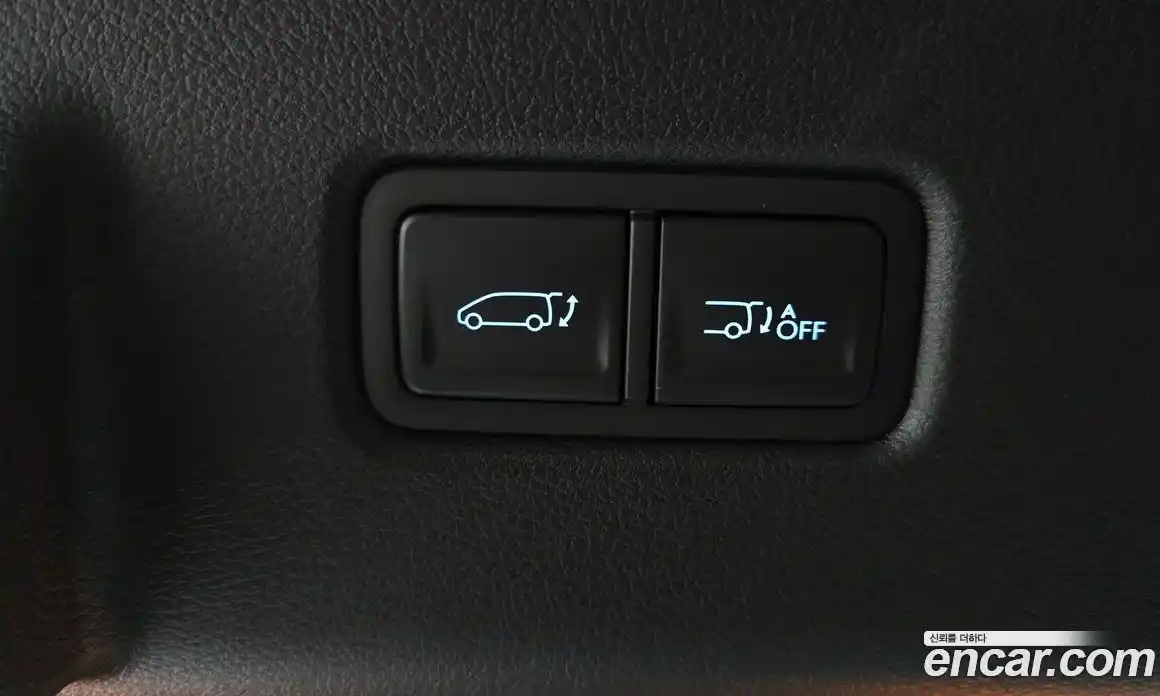 Hyundai Staria 2022 2.2 автомат (гидро), фото 19