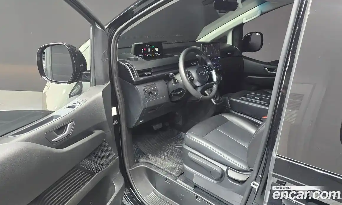 Hyundai Staria 2022 2.2 автомат (гидро), фото 10
