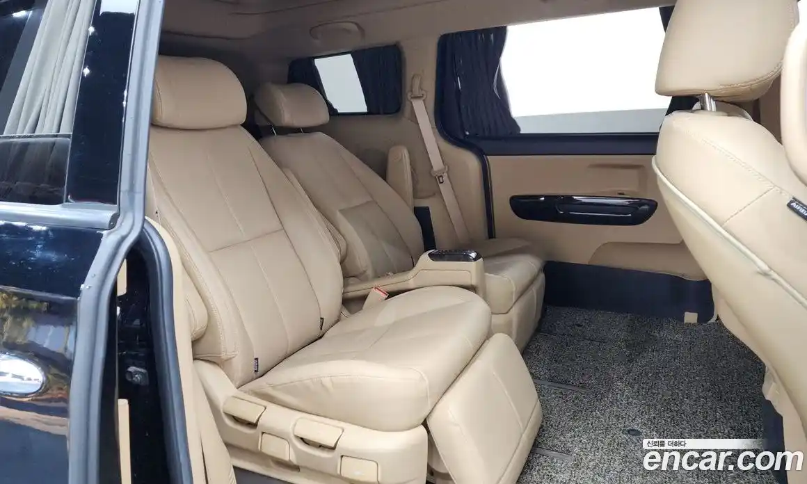 Kia Carnival 2019 2.2 автомат (гидро), фото 12