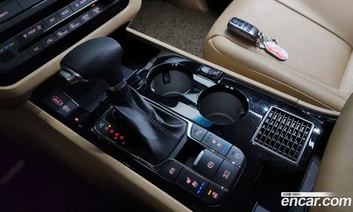 Kia Carnival 2019 2.2 автомат (гидро), фото 9