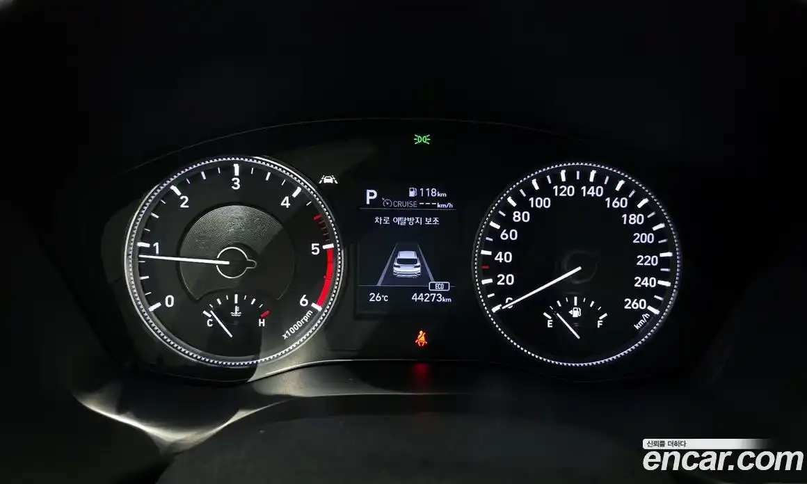 Hyundai Santa Fe 2018 2.0 автомат (гидро), фото 8