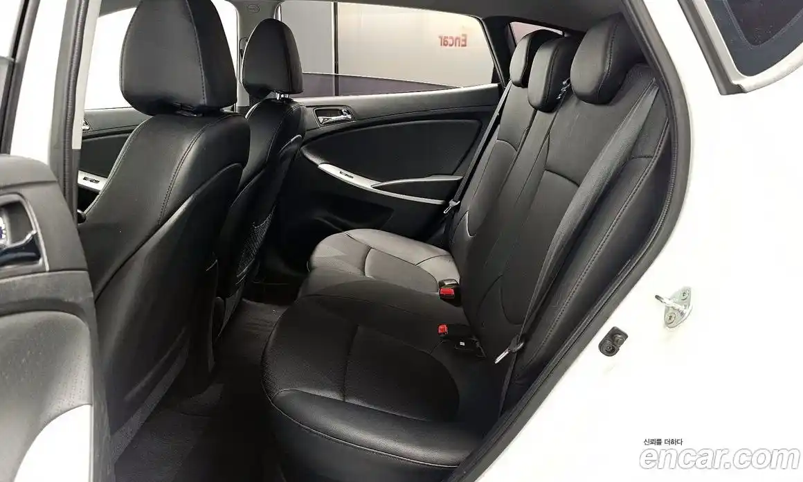 Hyundai Accent 2014 1.4 автомат (гидро), фото 12