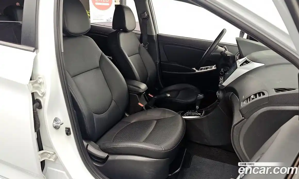 Hyundai Accent 2014 1.4 автомат (гидро), фото 10