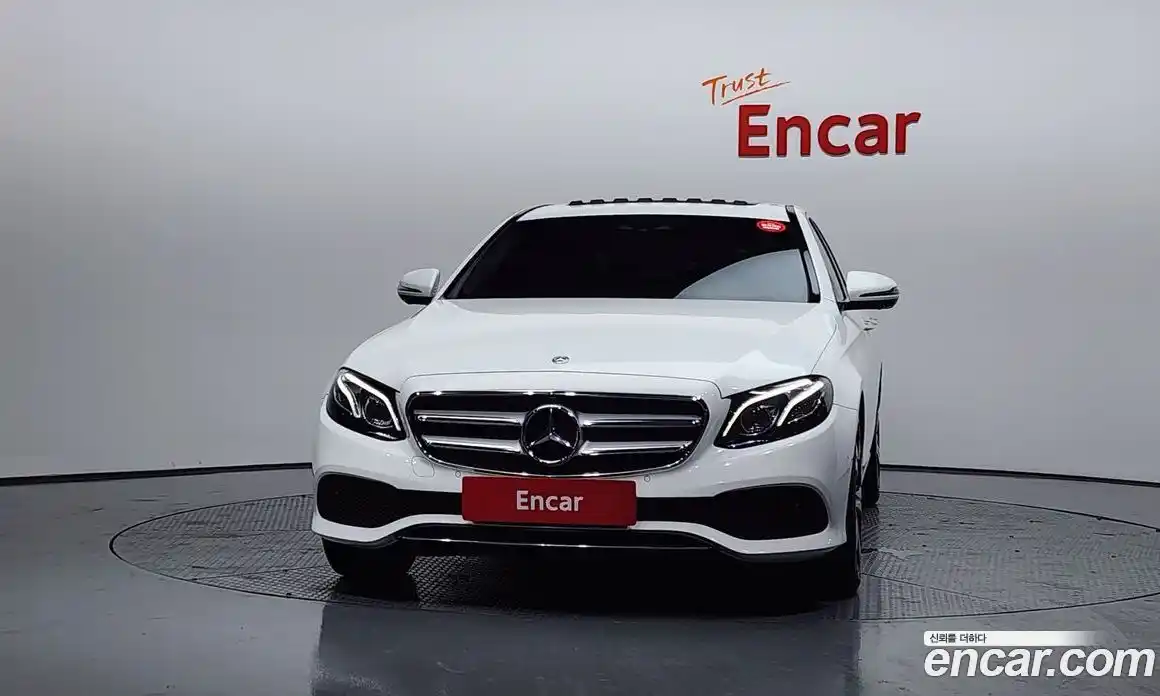 Mercedes-Benz E-Class 2018 2.0 автомат (гидро), фото 3