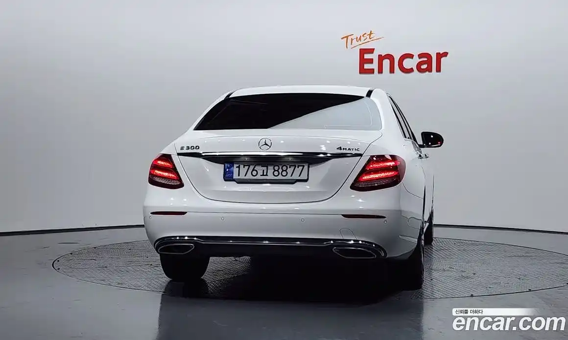 Mercedes-Benz E-Class 2018 2.0 автомат (гидро), фото 4