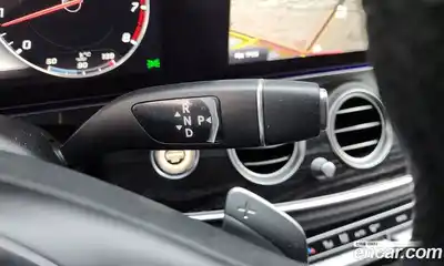 Mercedes-Benz E-Class 2018 2.0 автомат (гидро), миниатюра 9