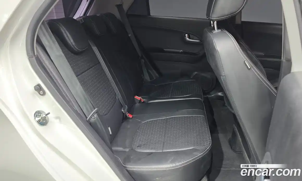 Kia Morning 2015 1.0 автомат (гидро), фото 12