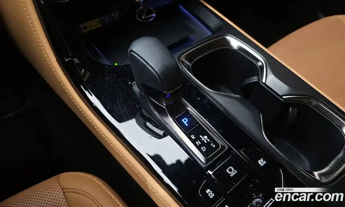 Lexus NX 2024 2.5 гидро, фото 9