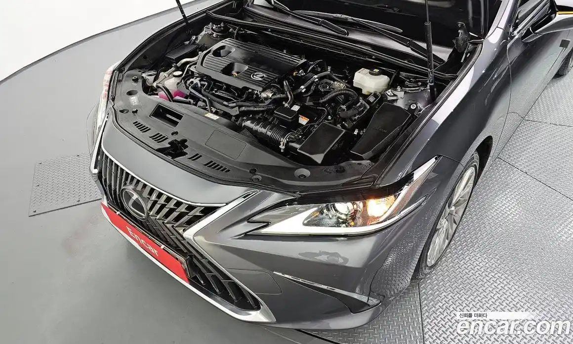 Lexus ES 2023 2.5 гидро, фото 6