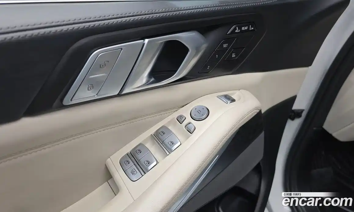 BMW X7 2021 3.0 автомат (гидро), фото 14