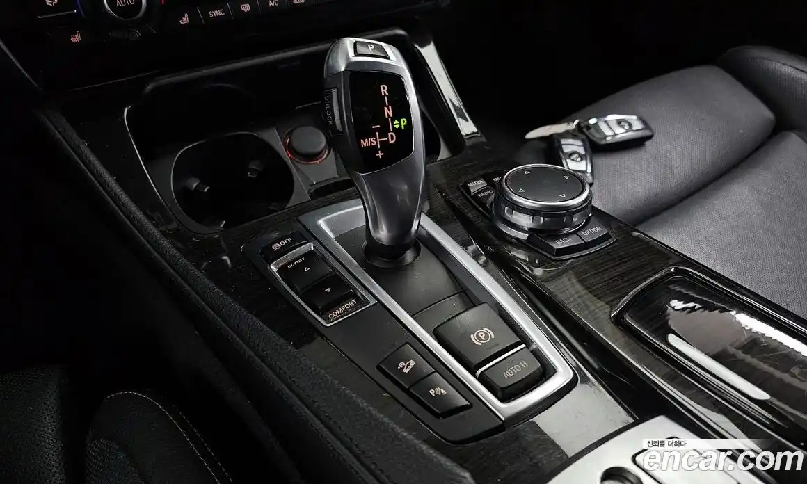 BMW 5 серия 2015 2.0 автомат (гидро), фото 9