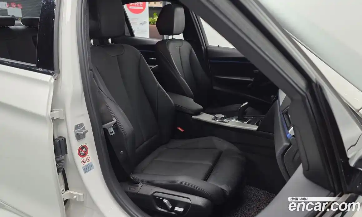 BMW 3 серия 2017 2.0 автомат (гидро), фото 10