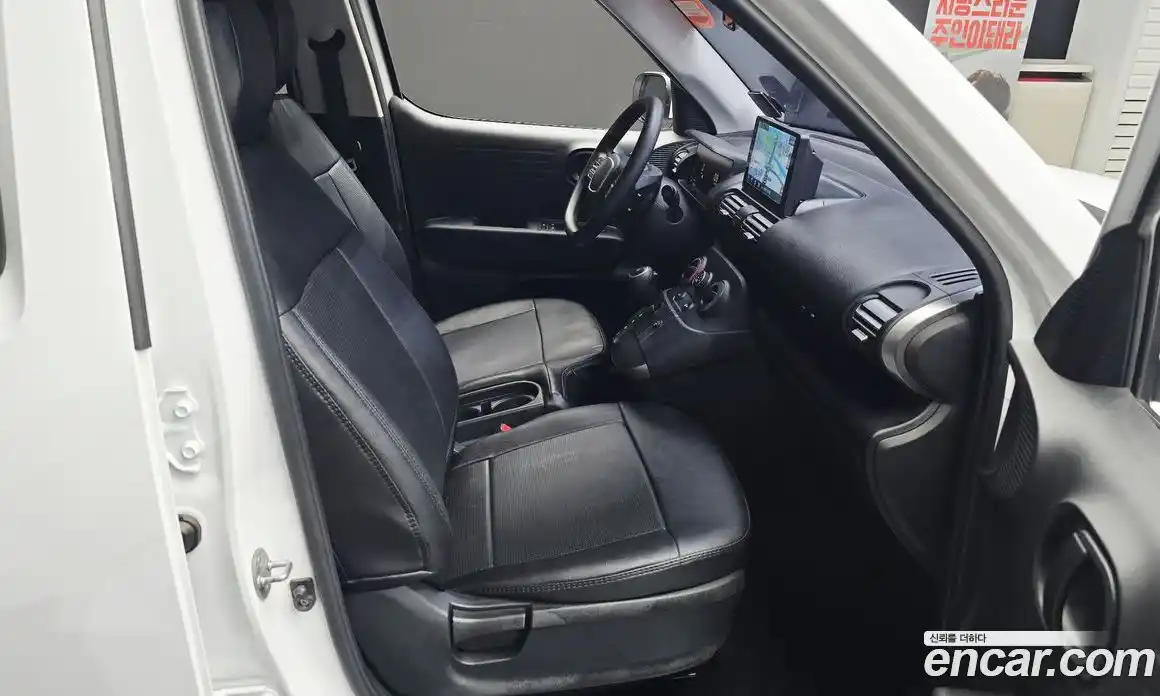Hyundai Casper 2023 1.0 автомат (гидро), фото 18