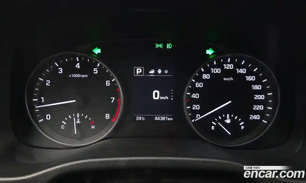 Hyundai Avante 2016 1.6 автомат (гидро), фото 11
