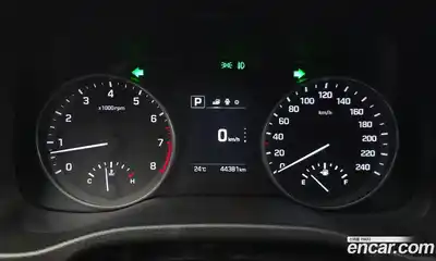 Hyundai Avante 2016 1.6 автомат (гидро), миниатюра 11