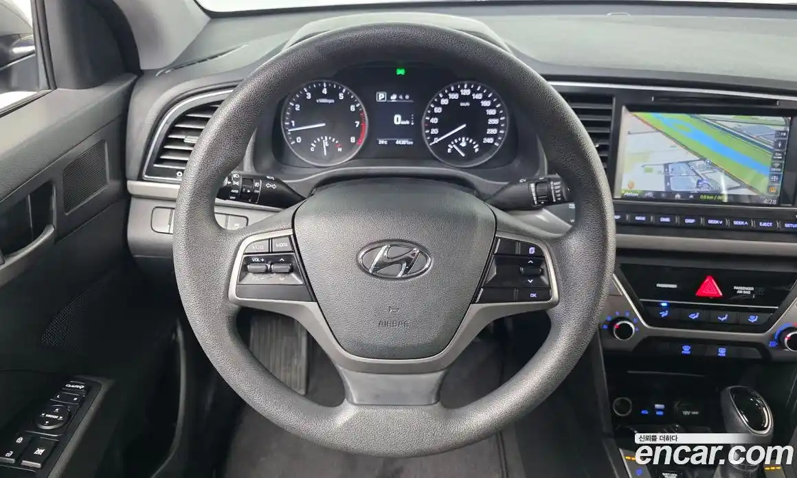 Hyundai Avante 2016 1.6 автомат (гидро), фото 19