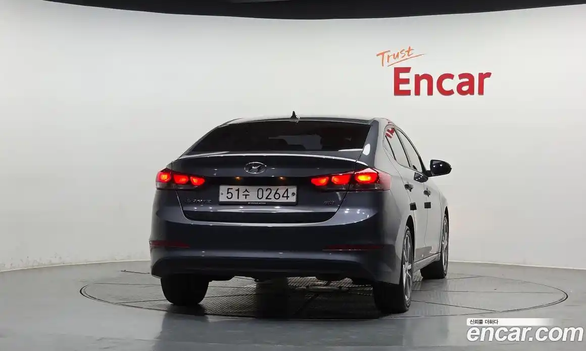 Hyundai Avante 2016 1.6 автомат (гидро), фото 4
