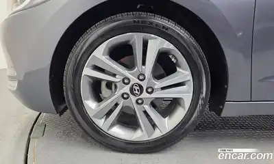 Hyundai Avante 2016 1.6 автомат (гидро), миниатюра 5