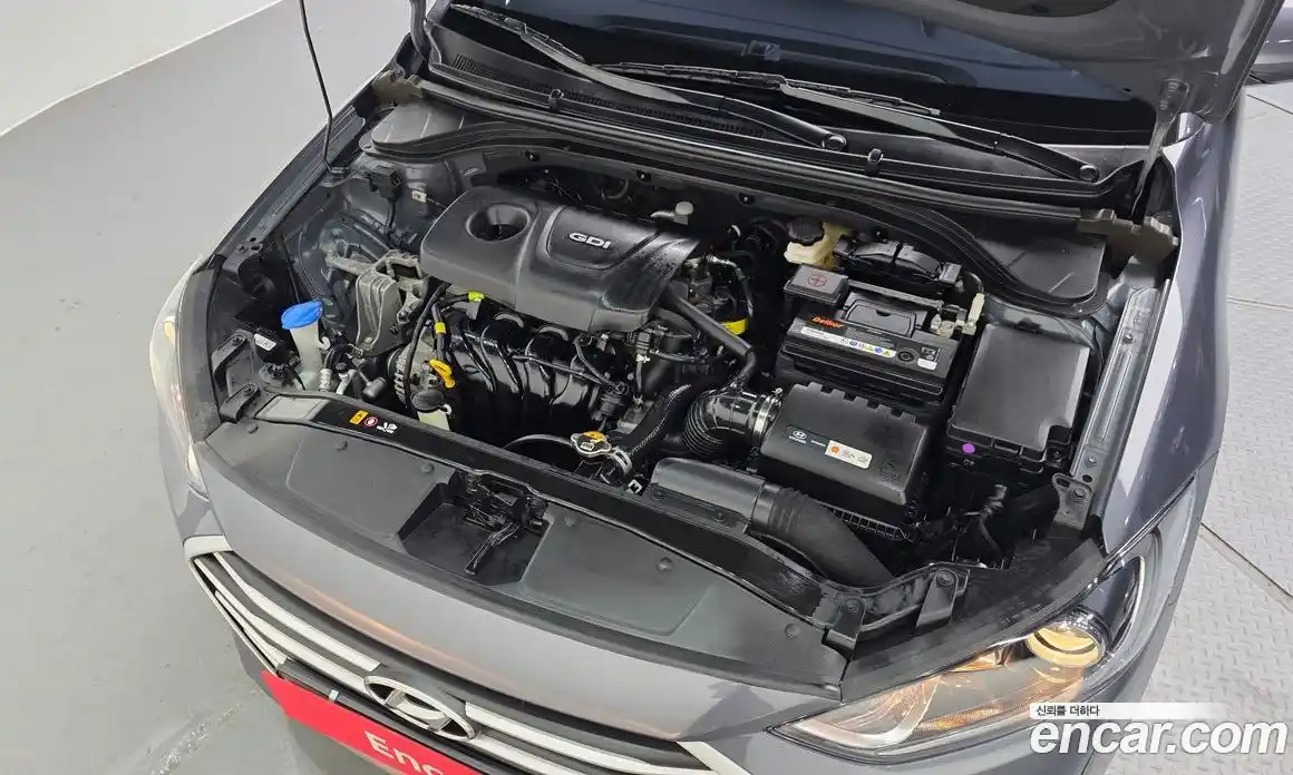 Hyundai Avante 2016 1.6 автомат (гидро), фото 6