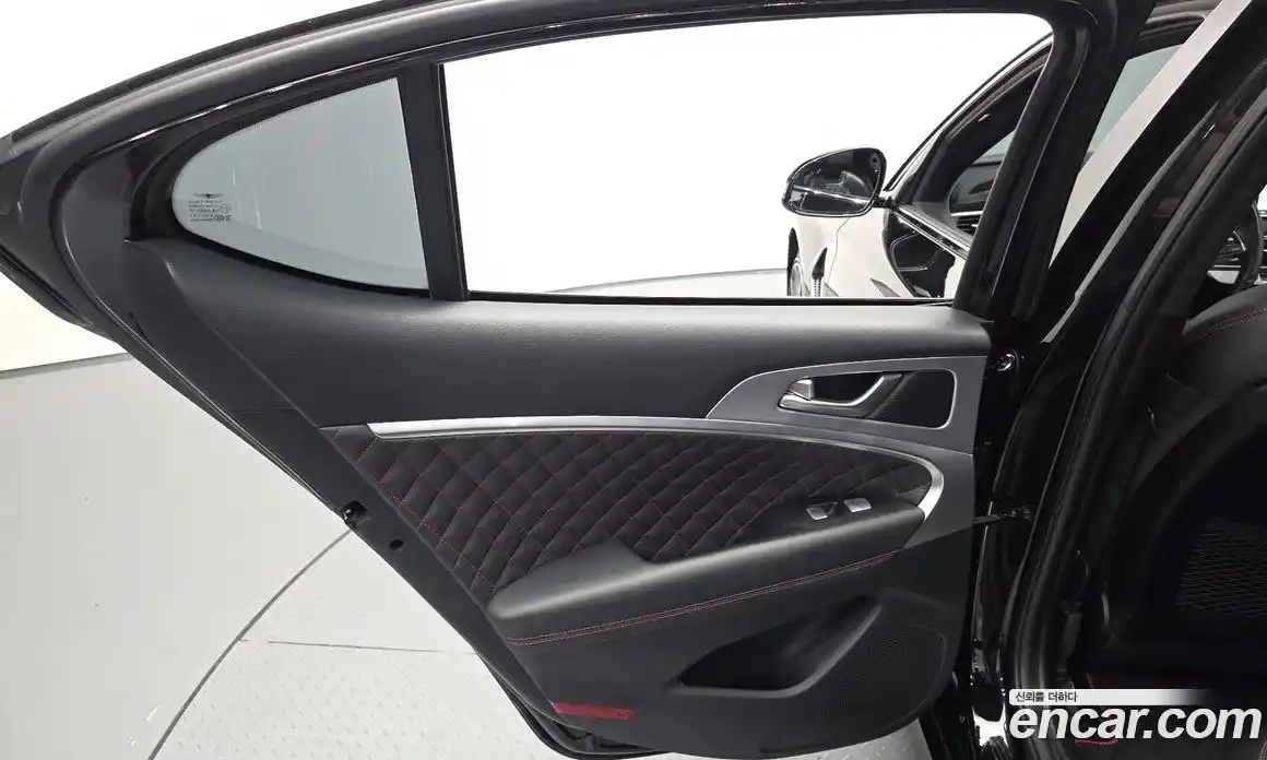 Genesis G70 2020 2.0 автомат (гидро), фото 15
