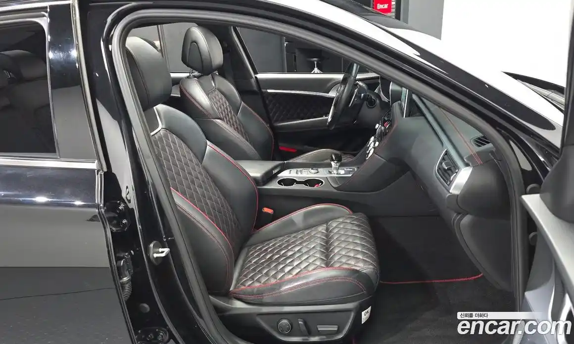 Genesis G70 2020 2.0 автомат (гидро), фото 17