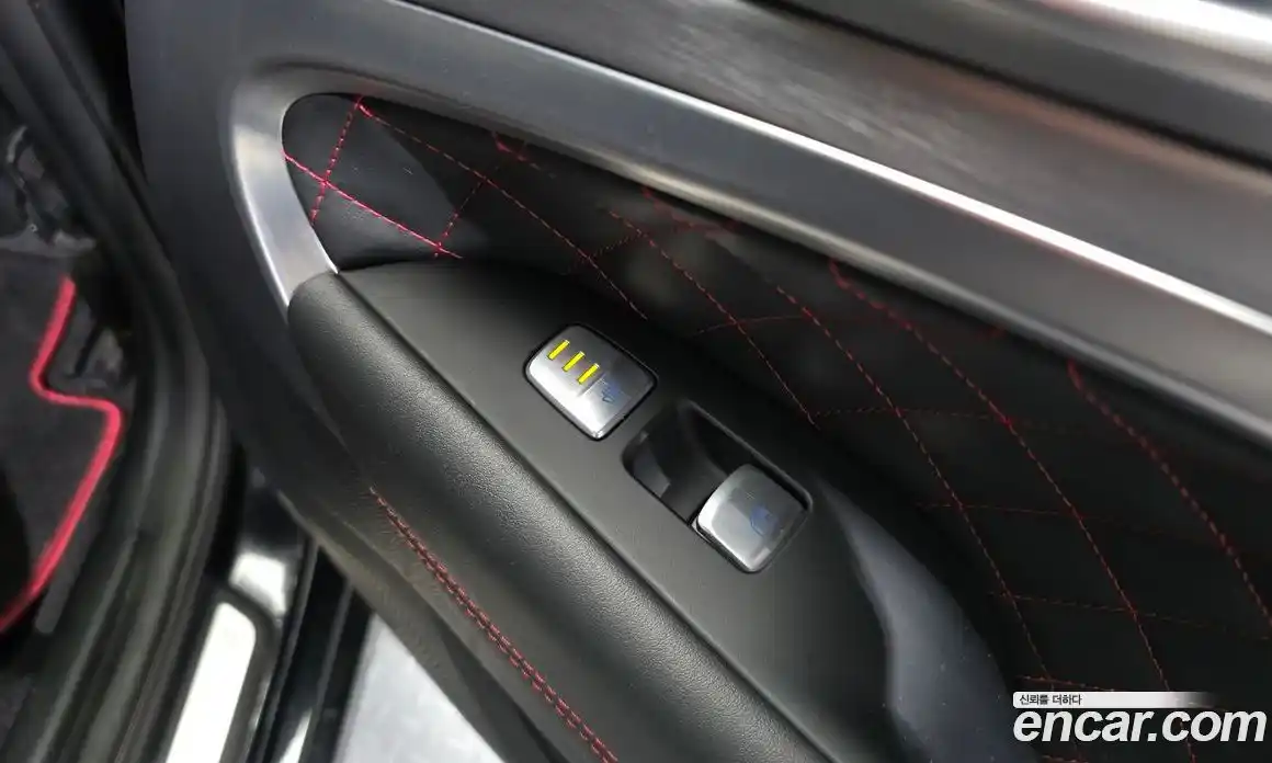 Genesis G70 2020 2.0 автомат (гидро), фото 25
