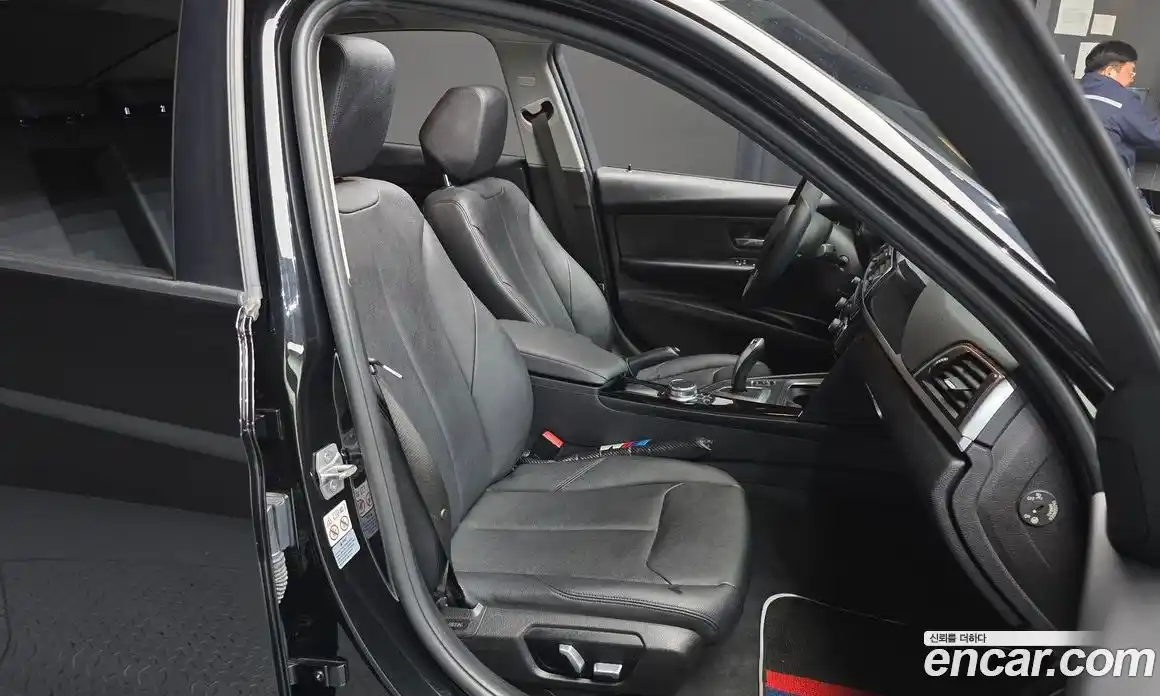 BMW 3 серия 2018 2.0 автомат (гидро), фото 12