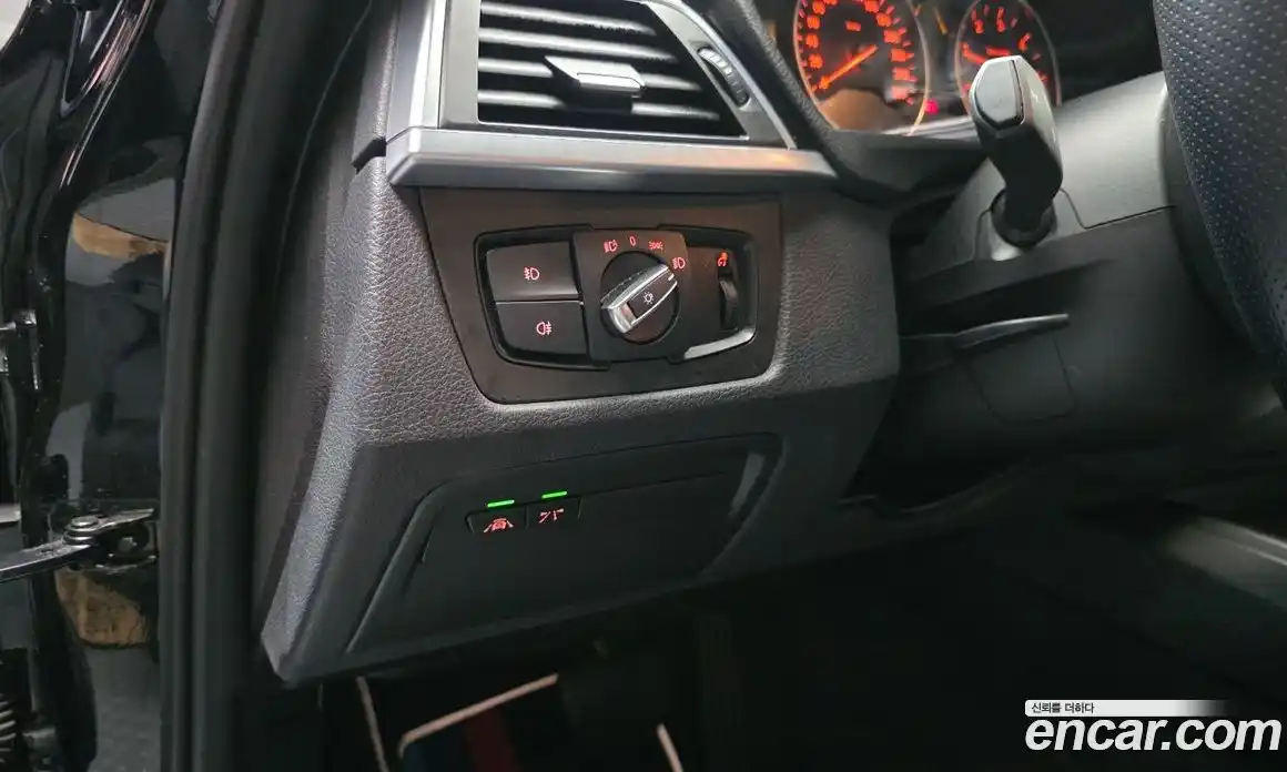 BMW 3 серия 2018 2.0 автомат (гидро), фото 15