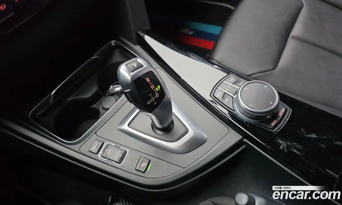 BMW 3 серия 2018 2.0 автомат (гидро), фото 9