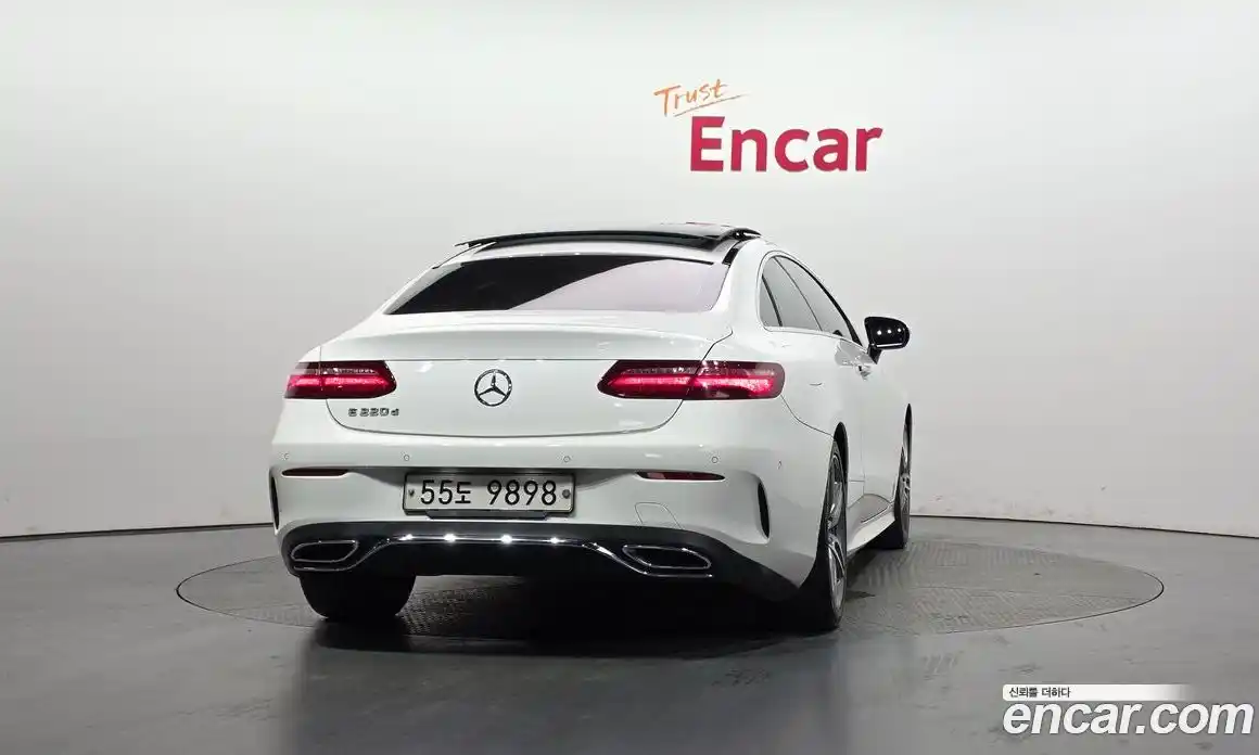 Mercedes-Benz E-Class 2017 1.9 автомат (гидро), фото 4