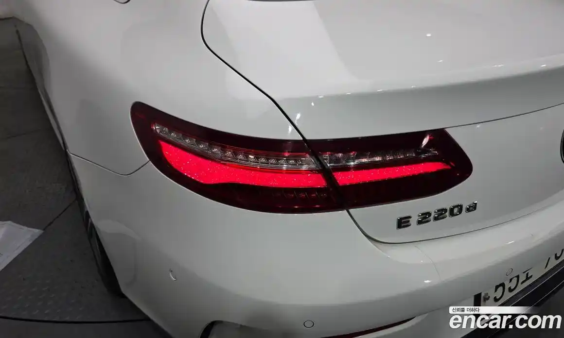 Mercedes-Benz E-Class 2017 1.9 автомат (гидро), фото 9