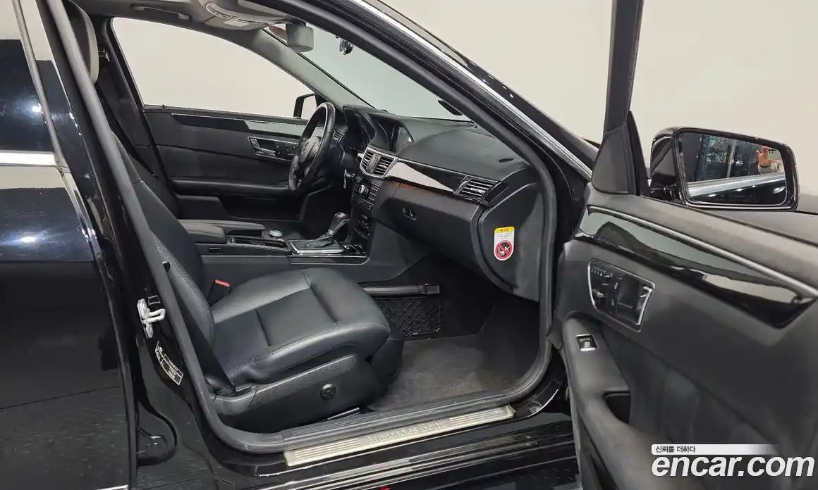 Mercedes-Benz E-Class 2011 1.8 автомат (гидро), фото 11