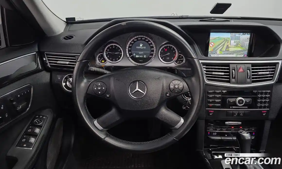 Mercedes-Benz E-Class 2011 1.8 автомат (гидро), фото 13