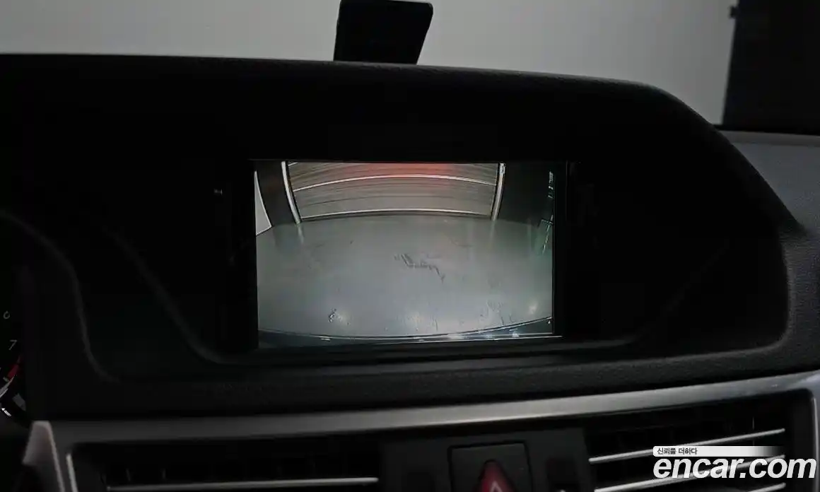 Mercedes-Benz E-Class 2011 1.8 автомат (гидро), фото 16