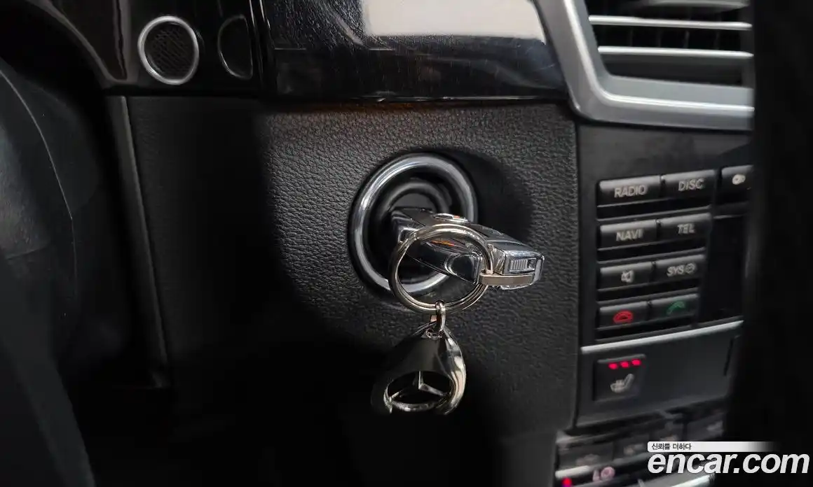 Mercedes-Benz E-Class 2011 1.8 автомат (гидро), фото 18