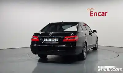 Mercedes-Benz E-Class 2011 1.8 автомат (гидро), миниатюра 4