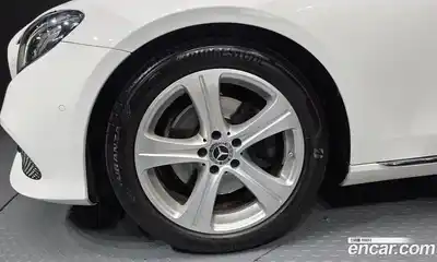 Mercedes-Benz E-Class 2018 2.0 автомат (гидро), миниатюра 5