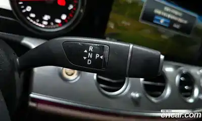 Mercedes-Benz E-Class 2018 2.0 автомат (гидро), миниатюра 9