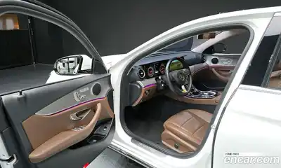 Mercedes-Benz E-Class 2018 2.0 автомат (гидро), миниатюра 10