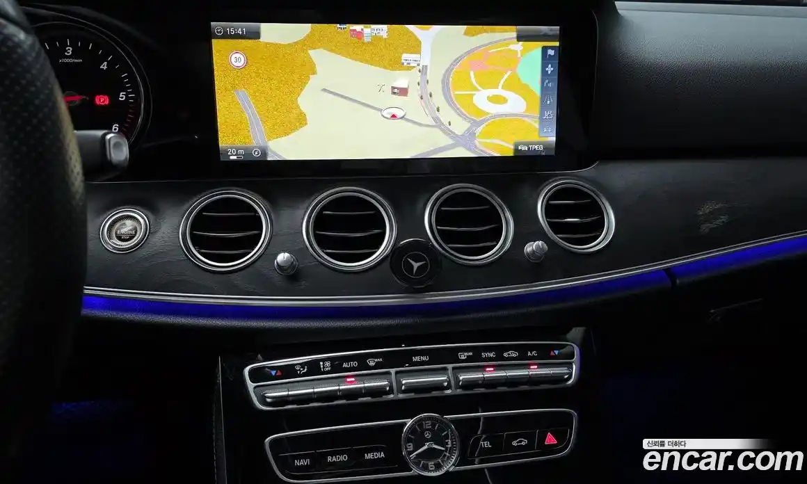 Mercedes-Benz E-Class 2017 1.9 автомат (гидро), фото 14