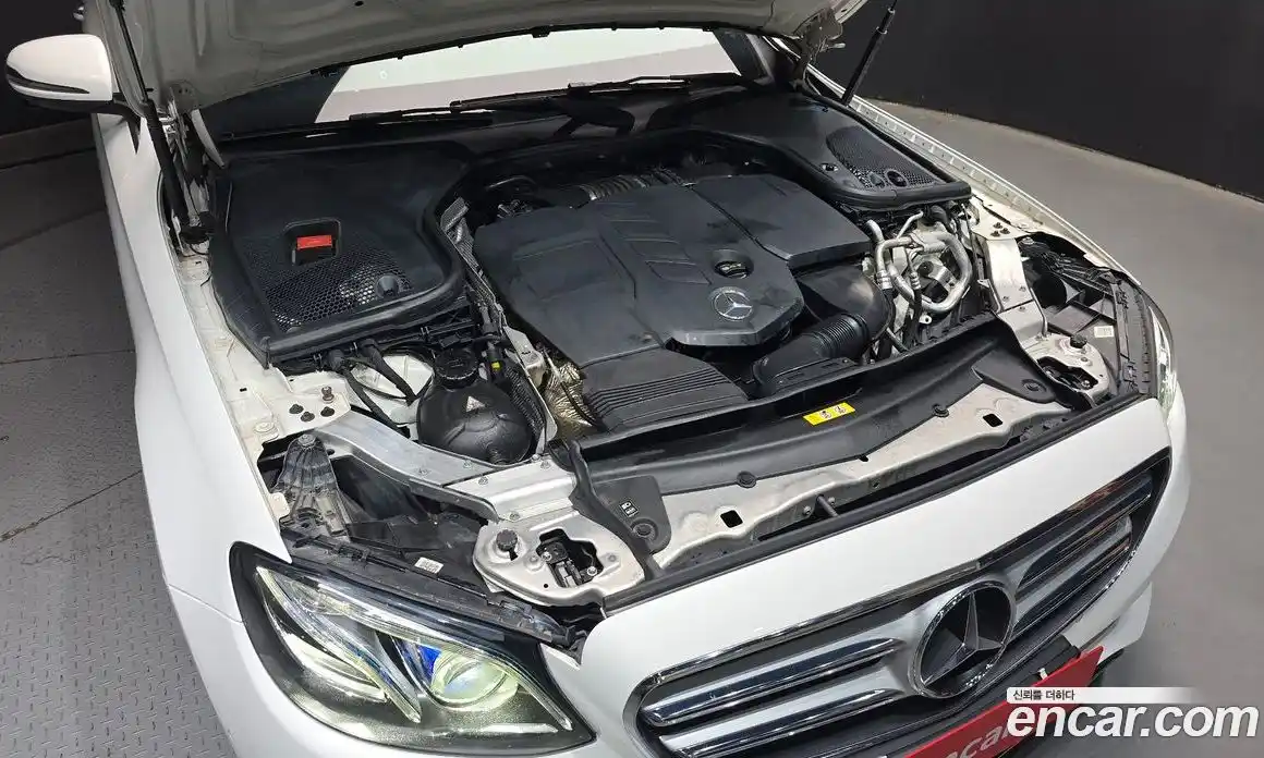 Mercedes-Benz E-Class 2017 1.9 автомат (гидро), фото 6