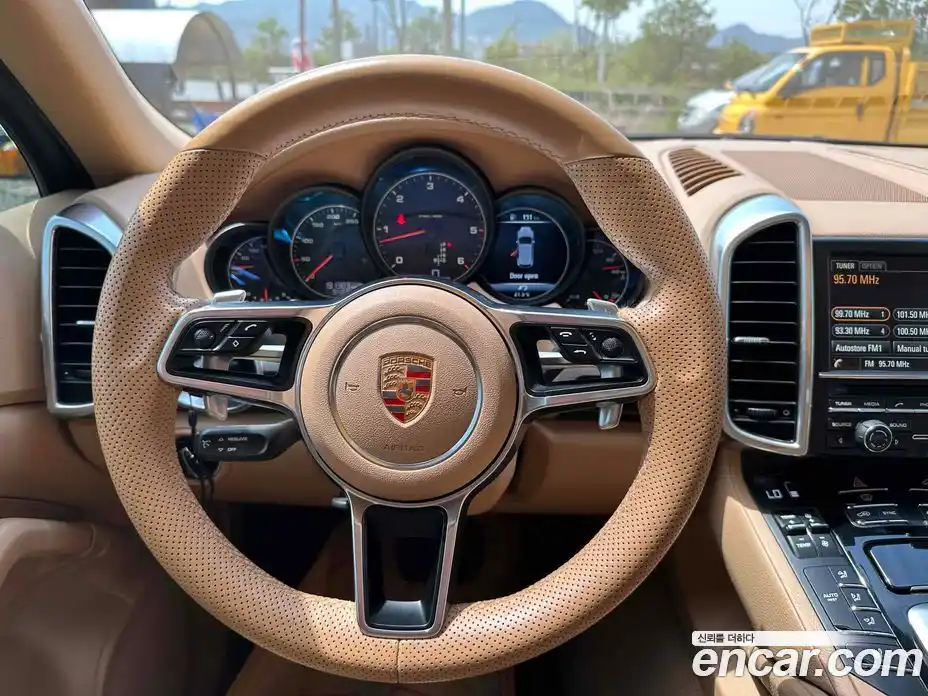 Porsche Cayenne 2015 3.0 автомат (гидро), фото 14