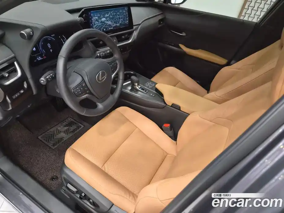 Lexus UX 2024 2.0 вариатор, фото 14