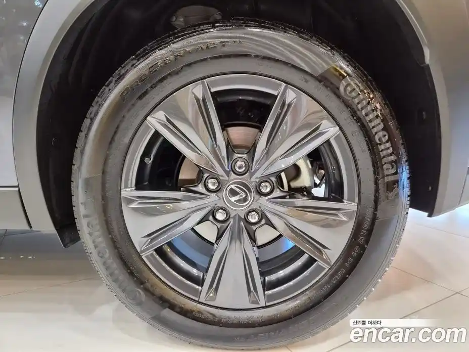 Lexus UX 2024 2.0 вариатор, фото 7