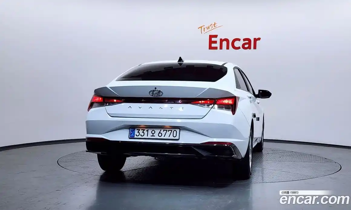 Hyundai Avante 2022 1.6 автомат (гидро), фото 4