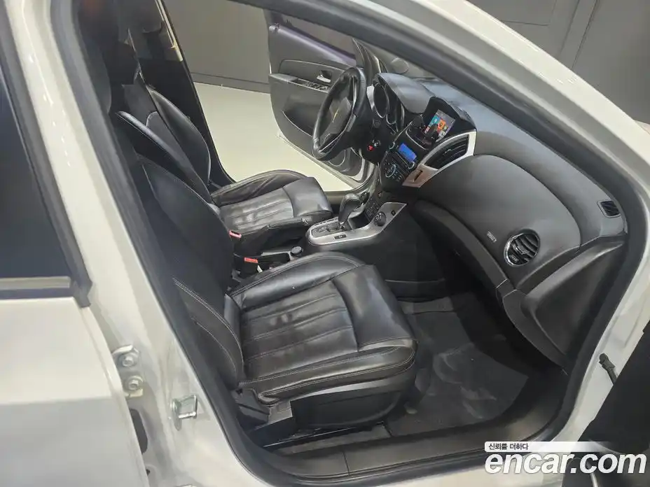 Chevrolet Cruze 2015 1.8 автомат (гидро), фото 17