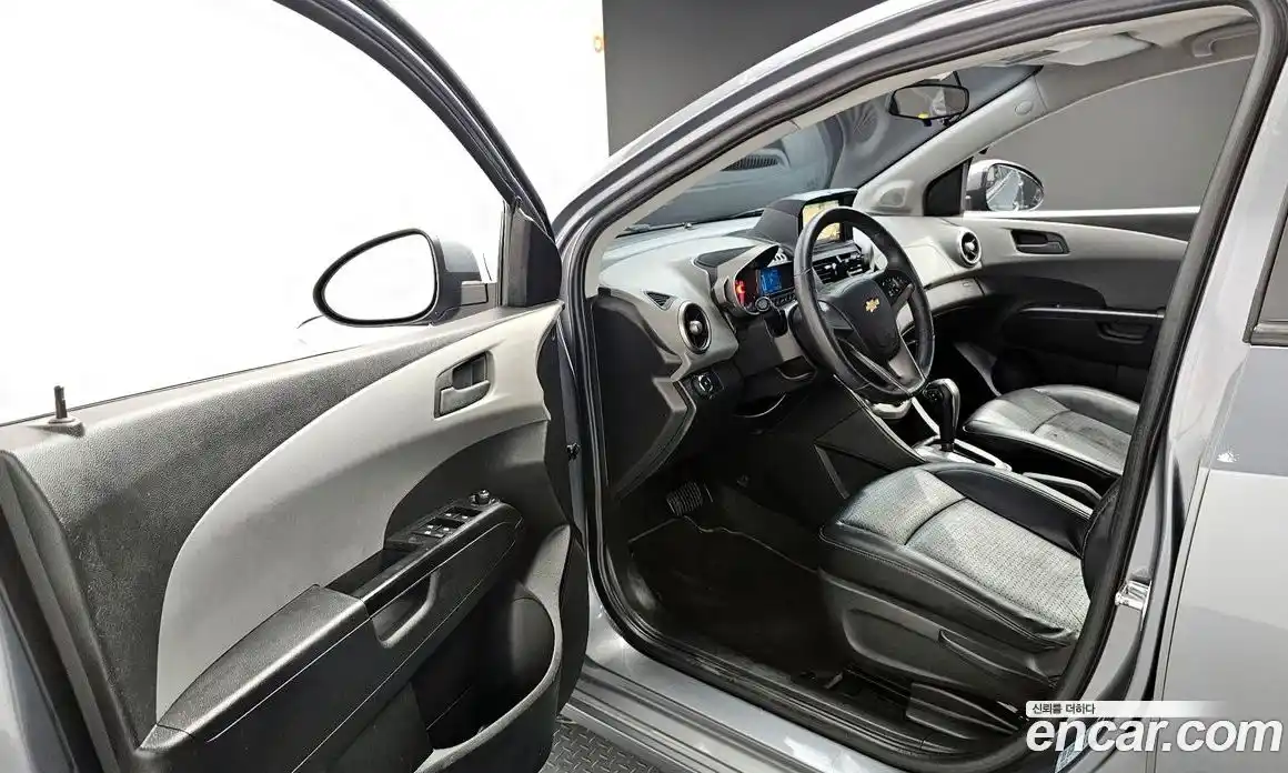 Chevrolet Aveo 2013 1.6 автомат (гидро), фото 11