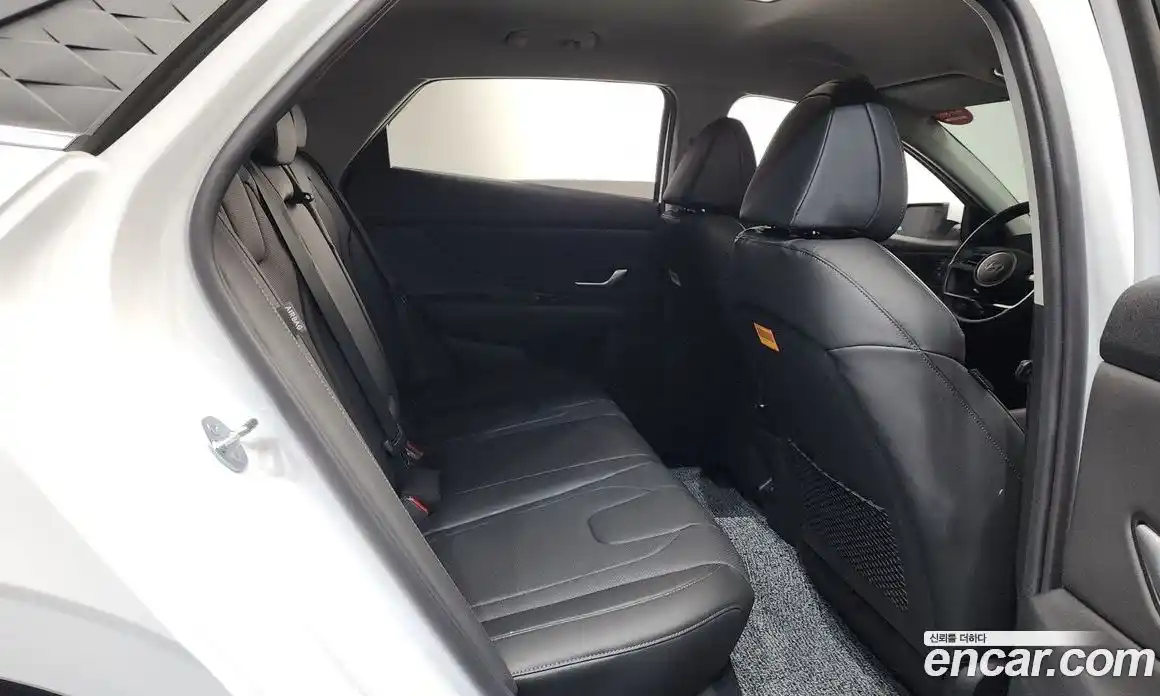 Hyundai Avante 2025 1.6 автомат (гидро), фото 17